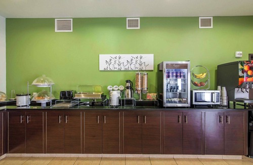 Haysville Hotel | Sleep Inn & Suites Haysville - Wichita South
