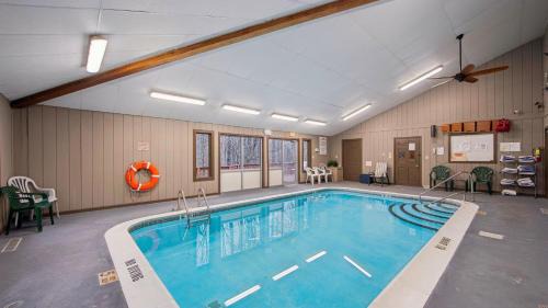 North Creek House | Sleeping Bear by AvantStay