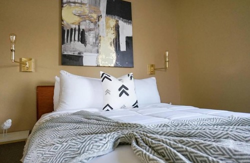 Wichita Apartment | Sleepover 1BD 1BA Downtown Wichita Apartments
