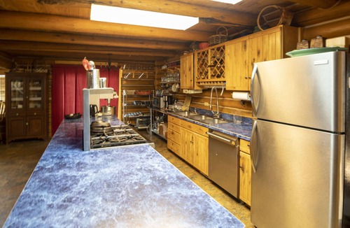 Eden Bed & Breakfast | Snowberry Inn Bed & Breakfast