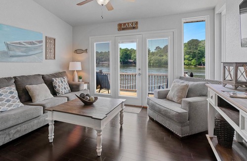 Mid America Condo | Solar Eclipse Rental Available!