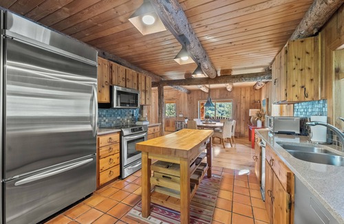 Sundance Cabin | Solitude in Sundance - Hot Tub, 4 Bed 4 Bath, Secluded, Views, Quiet, Forested