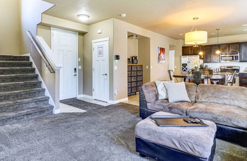 South Salt Lake House | South Salt Lake Home w Hot Tub, 7 Mi Downtown