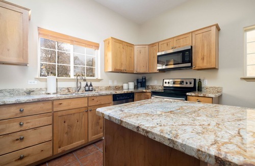 Farmington House | Southwestern Home with Golf Course Views