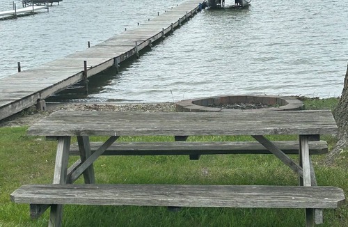 Manitou Beach-Devils Lake House | Spacious 4-bedroom house in lovely Manitou Beach-Devils Lake with AC