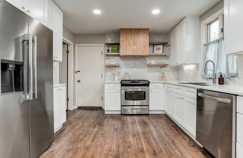 Prairie Village House | Spacious 3-bedroom house within walking of Meadowbrook Park and Ranch Mart