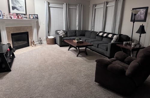 Lawrence House | Spacious 4-bedroom house in amazing Lawrence with AC and fitness room