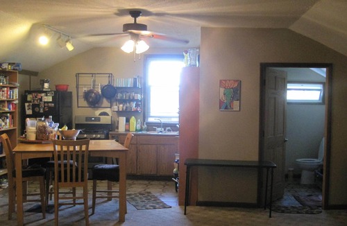 Syracuse House | Spacious 4-bedroom with WiFi Centrally Located in Syracuse Close to Everything