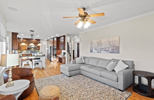 Draper House | Spacious 5BR Draper Retreat Mountain Views + Near Ski Resorts