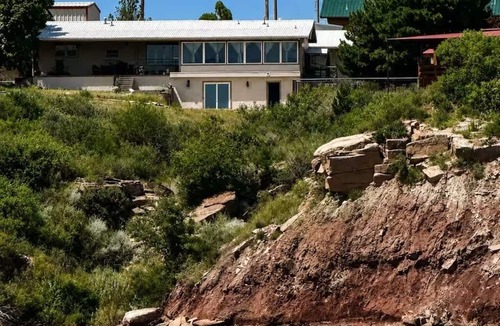 Logan House | Spacious 5BR Lakefront Home w/Lake Access-Sleeps 14