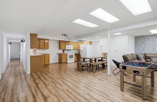 Spanish Fork Apartment | Spacious apartment with mini farm and separate yard. Extra parking!