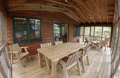 Ely Cabin | Spacious Cabin on the lake
