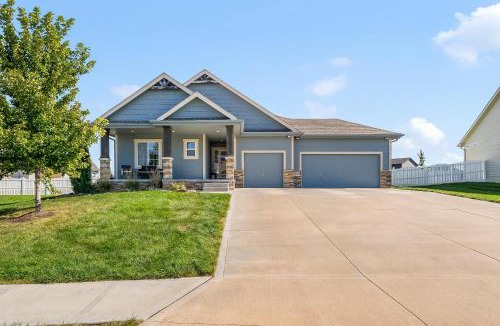 Papillion House | Spacious Country Farmhouse Retreat, Sleeps 16, Pool, Movie Room