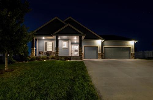 Papillion House | Spacious Country Farmhouse Retreat, Sleeps 16, Pool, Movie Room