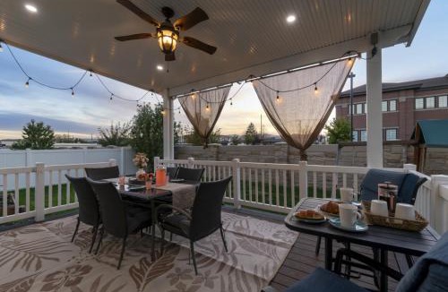 South Jordan House | Spacious Family Retreat Near Ski Resorts