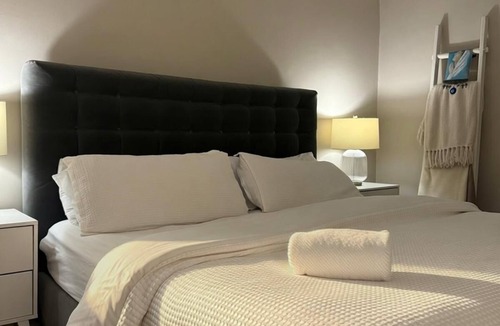 East Bronx Apartment | Spacious King Size Room