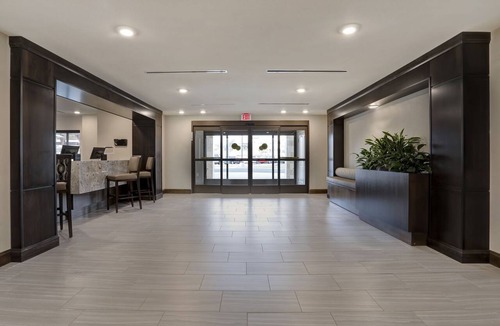 Overland Park Apartment | Spacious King Studio w/Full Kitchen in KS
