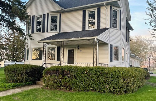 Lancaster House | Spacious Lancaster Retreat 4 bed 2 bath -sleeps 11