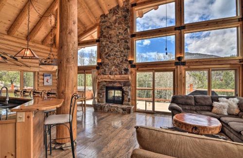 Villa Grove House | Spacious, Luxe Cabin w/Mtn Views, Sauna & More!