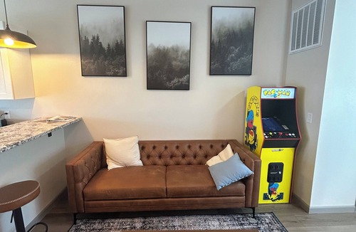 Rawlins Apartment | Spacious Modern Rawlins Apartment w/PacMan Console, #2A