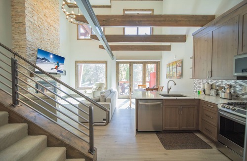Lakeside Village House | Spacious Modern Townhome | Lake & Summer Fun