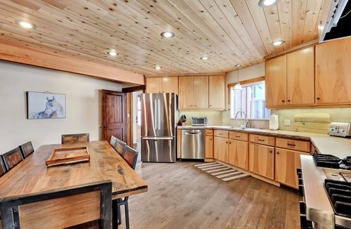 Sundance Cabin | Spacious mountain retreat Built for gathering Hot tub Quiet setting Minutes up Sundance Canyon