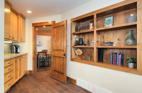 Sundance Cabin | Spacious mountain retreat Built for gathering Hot tub Quiet setting Minutes up Sundance Canyon