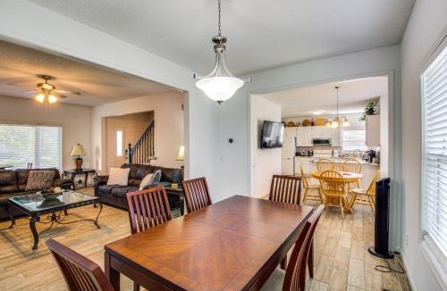 Olathe House | Spacious Olathe Home w/Fireplace: Near Parks!