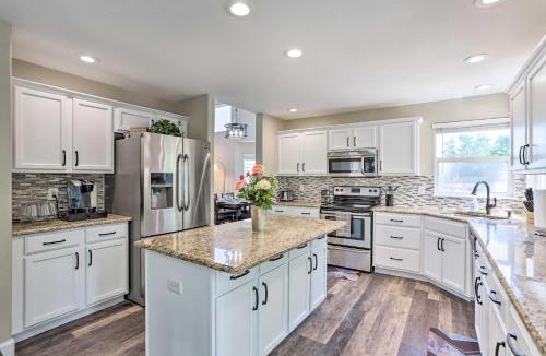 Thornton House | Spacious Parkview Home 12 Mi to Denver, Game Room
