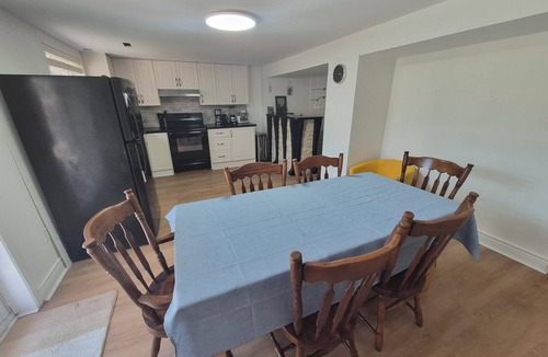 Aurora House | Spacious | Private | Quiet | 2 BR Walkout Suite