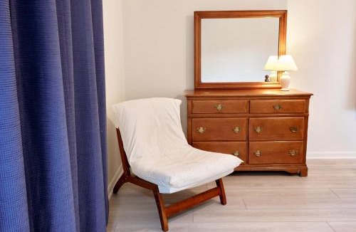 Sheridan House | Spacious Retreat Fenced Yard & Patio Walk Downtown