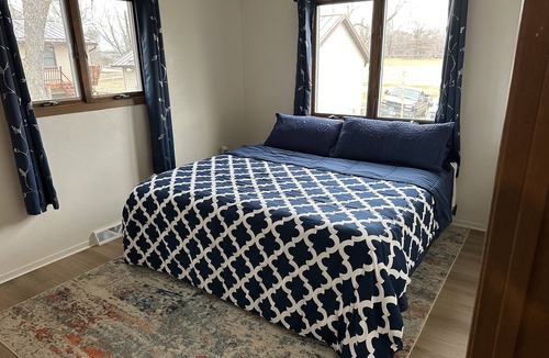 Moline House | Spacious River Ranch w/Dock!
