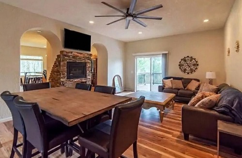 Michigan Hill House | Spacious Ski Chalet W Indoor Hotub, Views & Sep Private Suite!