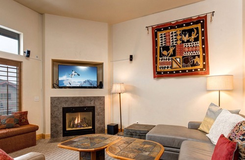 Bear Hollow Village House | Spacious & Updated - Family-Friendly Home w/ Private Hot Tub & Shared Pool