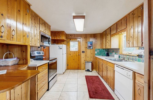 Estes Park Cabin | Spectacular Rocky Mountain views with a furnished deck & gas grill
