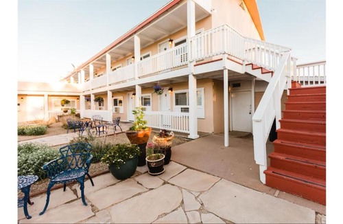 Cimarron Hotel | St James A2