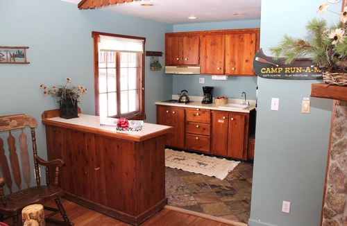 Estes Park Cabin | Stand Alone Cabin with River Views from your Personal Hot Tub