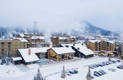 Teton Village Hotel | Standard King, Gravity Haus, Heated Pool, Steps from Ski Lifts