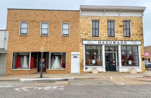 Hays Apartment | Stay on the Bricks! 1-Bedroom Apartment in Historic Downtown Hays
