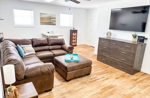Hays Apartment | Stay on the Bricks! 1-Bedroom Apartment in Historic Downtown Hays