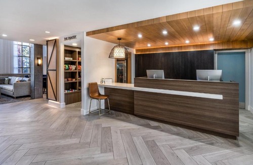 Glendale Hotel | Staybridge Suites Denver - Cherry Creek by IHG