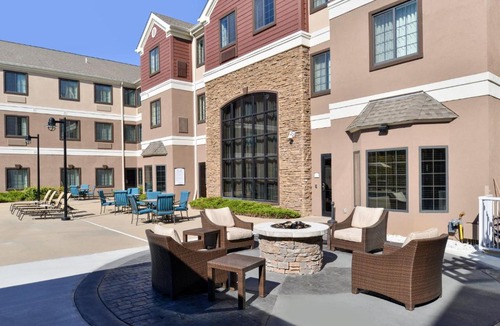 O'Fallon Hotel | Staybridge Suites O'Fallon Chesterfield by IHG