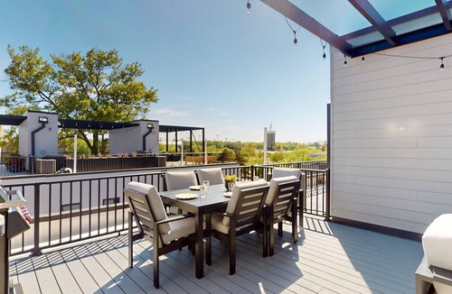 Iowa City Condo | Steps from Kinnick, Carver & University of Iowa Hospital - NEW LISTING -
