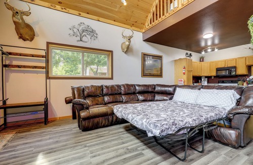 Fairport Cabin | Steps to Fishing Pond! Country Cabin in Maysville