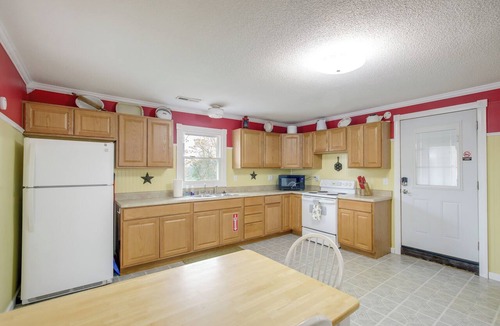 Nauvoo Apartment | Steps to Nauvoo Temple! 2-Unit Family Combo