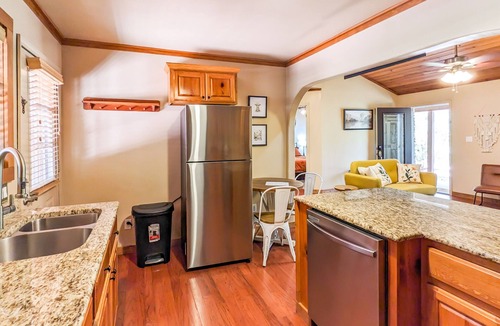 Pleasant Grove Cabin | Stone Cottage - with Optional Hot Tub