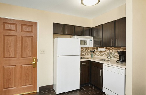 Northbrook Apartment | Studio | Free Breakfast! Heated Indoor Pool