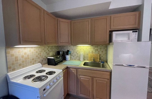 Hampton Bays Apartment | Studio on Tianna Bay (Memorial Day - Labor Day)