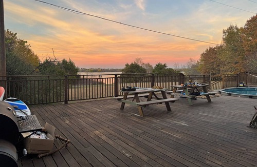 Westminster House | Stunning and private lake front sunrise and sunset views!