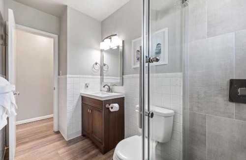Old Town Apartment | Stunning Downtown Condo - 5 min walk to Old Town!